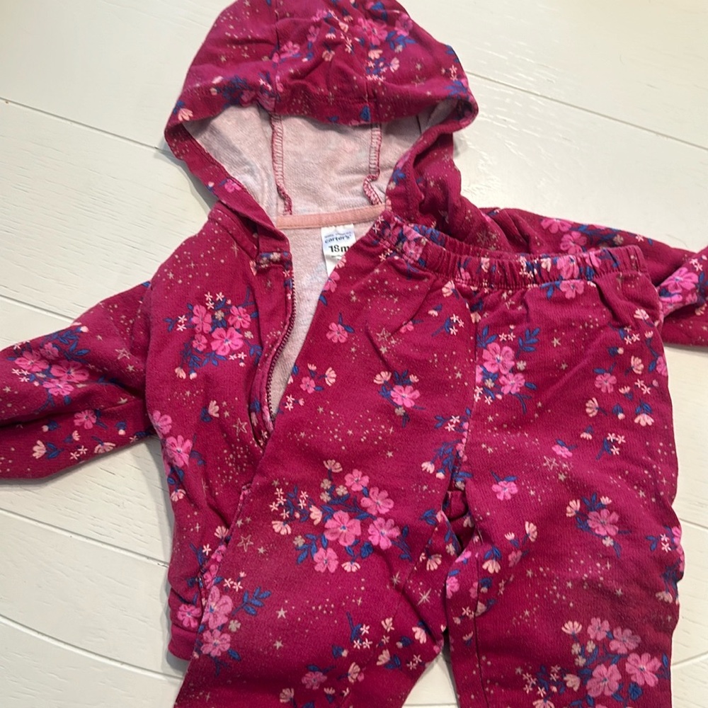 3/$15 Carter’s sweat set 18m